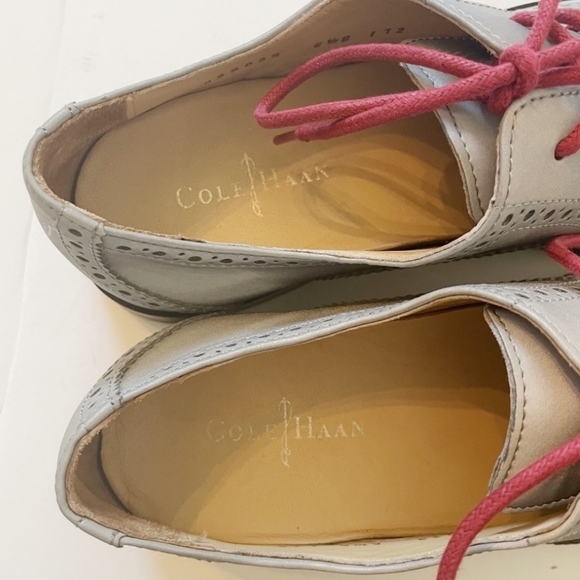 COLE HAAN Alisa Wingtip Oxford - Picture 6 of 7